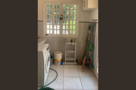 Casa à venda com 66m², 1 quarto e 4 vagas