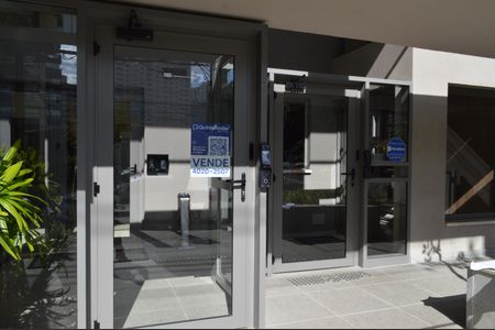 Apartamento à venda com 90m², 2 quartos e 1 vagaFachada + Plaquinha