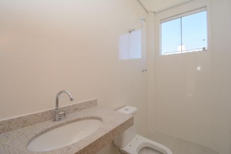 Apartamento à venda com 62m², 2 quartos e 2 vagas Apartamento à venda com 62m², 2 quartos e 2 vagasBanheiro Social