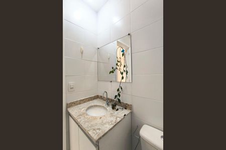 Apartamento à venda com 60m², 2 quartos e 1 vaga Apartamento à venda com 60m², 2 quartos e 1 vagaBanheiro Social