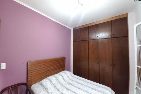 Casa à venda com 180m², 3 quartos e 3 vagas Casa à venda com 180m², 3 quartos e 3 vagasQuarto 2