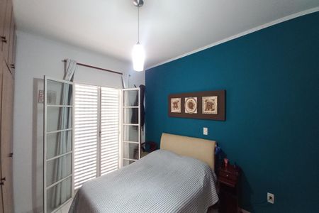Casa à venda com 180m², 3 quartos e 3 vagas Casa à venda com 180m², 3 quartos e 3 vagasSuíte