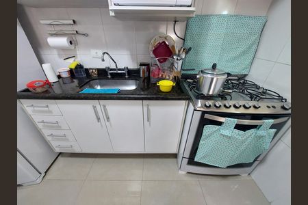 Casa à venda com 95m², 2 quartos e 2 vagas Casa à venda com 95m², 2 quartos e 2 vagasCozinha