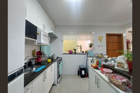 Casa à venda com 95m², 2 quartos e 2 vagas Casa à venda com 95m², 2 quartos e 2 vagasCozinha