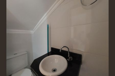 Casa à venda com 95m², 2 quartos e 2 vagas Casa à venda com 95m², 2 quartos e 2 vagasÁrea comum - Salão de festas - Banheiro