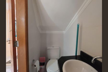 Casa à venda com 95m², 2 quartos e 2 vagas Casa à venda com 95m², 2 quartos e 2 vagasÁrea comum - Salão de festas - Banheiro