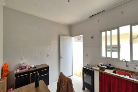 Casa à venda com 180m², 4 quartos e 2 vagas Casa à venda com 180m², 4 quartos e 2 vagasCozinha casa 2