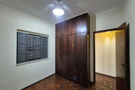 Casa à venda com 180m², 4 quartos e 2 vagas Casa à venda com 180m², 4 quartos e 2 vagasQuarto 1