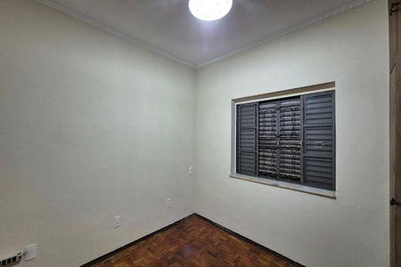 Casa à venda com 180m², 4 quartos e 2 vagas Casa à venda com 180m², 4 quartos e 2 vagasQuarto 1