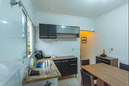 Casa à venda com 180m², 1 quarto e 2 vagasCozinha
