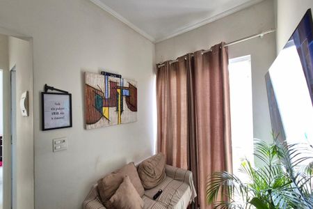 Casa à venda com 180m², 4 quartos e 2 vagas Casa à venda com 180m², 4 quartos e 2 vagasSala casa 2