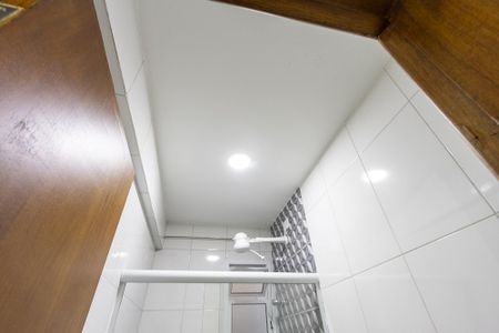 Apartamento para alugar com 34m², 2 quartos e sem vagaBanheiro