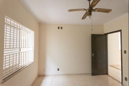 Casa à venda com 165m², 4 quartos e 3 vagasQuarto 2