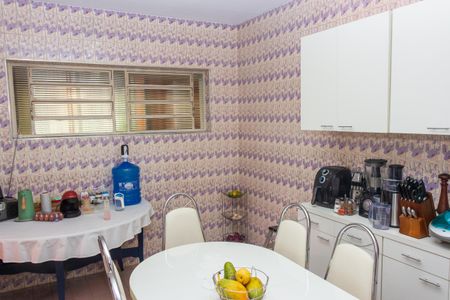 Casa para alugar com 336m², 3 quartos e 8 vagasCozinha