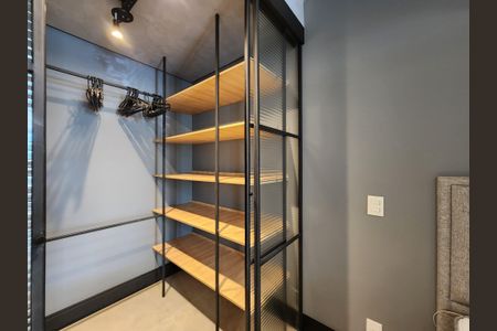 Apartamento à venda com 91m², 1 quarto e 1 vaga Apartamento à venda com 91m², 1 quarto e 1 vagaCloset da suíte