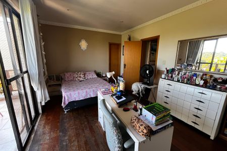 Apartamento à venda com 180m², 3 quartos e 2 vagasQuarto 2