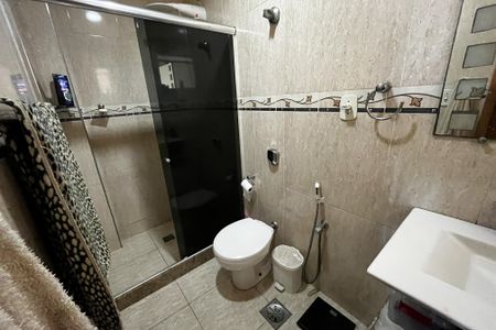Apartamento à venda com 180m², 3 quartos e 2 vagasBanheiro 1