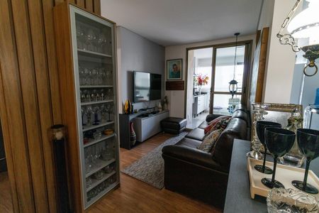 Apartamento para alugar com 67m², 2 quartos e 1 vaga Apartamento para alugar com 67m², 2 quartos e 1 vagaSala