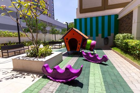 Apartamento para alugar com 67m², 2 quartos e 1 vaga Apartamento para alugar com 67m², 2 quartos e 1 vagaÁrea comum - Playground