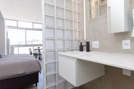 Studio para alugar com 39m², 1 quarto e sem vaga Studio para alugar com 39m², 1 quarto e sem vagaBanheiro