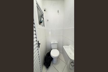 Apartamento à venda com 90m², 2 quartos e 1 vaga Apartamento à venda com 90m², 2 quartos e 1 vagaBanheiro de Serviço