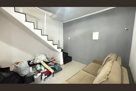 Apartamento à venda com 90m², 2 quartos e 1 vaga Apartamento à venda com 90m², 2 quartos e 1 vagaSala