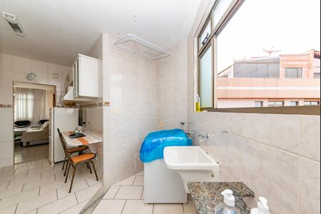 Apartamento à venda com 83m², 3 quartos e 2 vagas Apartamento à venda com 83m², 3 quartos e 2 vagasÁrea de Serviço