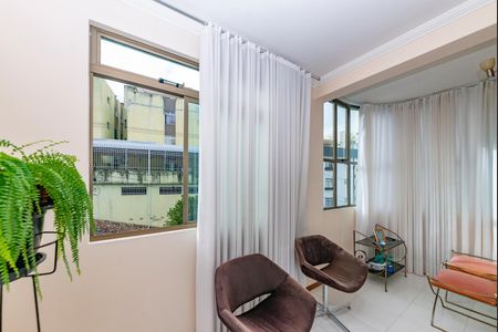 Sala de apartamento à venda com 3 quartos, 83m² em Caiçara-adelaide, Belo Horizonte
