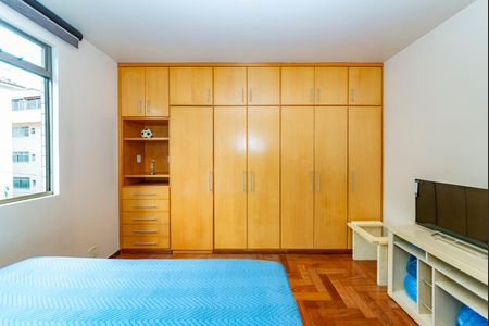 Apartamento à venda com 83m², 3 quartos e 2 vagas Apartamento à venda com 83m², 3 quartos e 2 vagasSuíte