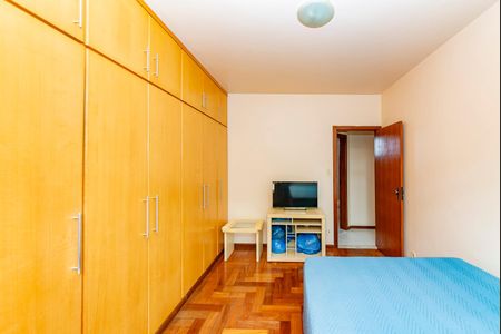 Apartamento à venda com 83m², 3 quartos e 2 vagas Apartamento à venda com 83m², 3 quartos e 2 vagasSuíte
