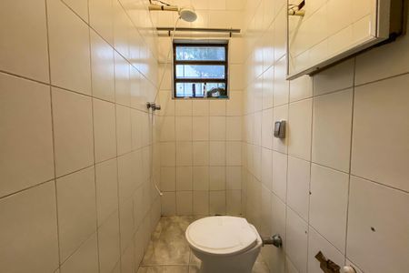 Casa à venda com 350m², 3 quartos e 4 vagasBanheiro Social