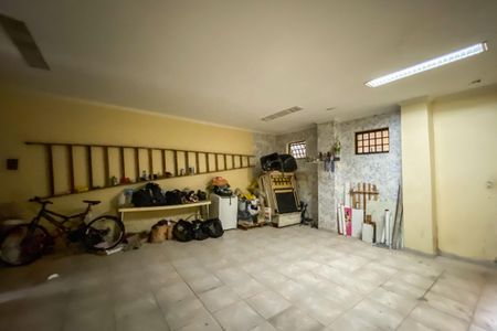 Casa à venda com 350m², 3 quartos e 4 vagasÁrea comum