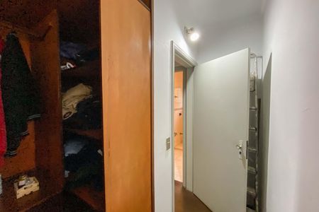 Casa à venda com 350m², 3 quartos e 4 vagasCloset da suíte 1