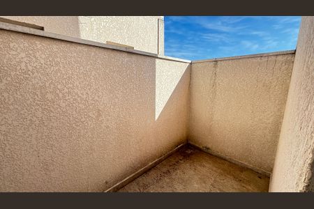 Apartamento à venda com 67m², 2 quartos e 1 vagaÁrea de Serviço