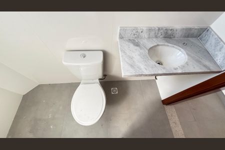 Apartamento à venda com 45m², 2 quartos e 1 vaga Apartamento à venda com 45m², 2 quartos e 1 vagaBanheiro