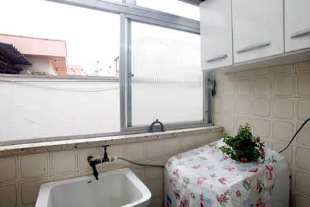 Apartamento à venda com 63m², 2 quartos e 2 vagasCozinha + Área de Serviço