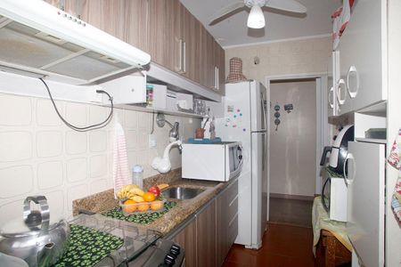 Apartamento à venda com 63m², 2 quartos e 2 vagasCozinha + Área de Serviço