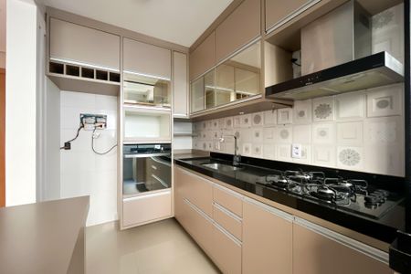 Apartamento à venda com 51m², 2 quartos e 1 vaga Apartamento à venda com 51m², 2 quartos e 1 vagaCozinha e Área de Serviço