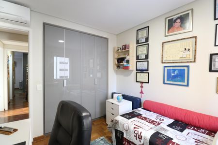 Apartamento à venda com 145m², 3 quartos e 1 vagaQuarto 1