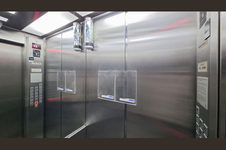 Apartamento à venda com 145m², 3 quartos e 1 vagaElevador