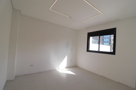 Casa à venda com 329m², 3 quartos e 6 vagasSuíte