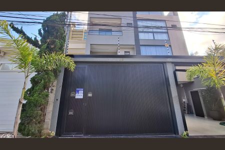 Casa à venda com 329m², 3 quartos e 6 vagasFachada