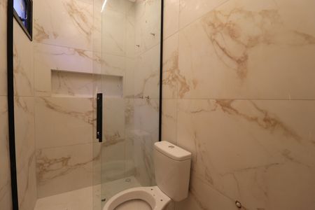 Casa à venda com 329m², 3 quartos e 6 vagasBanheiro da Suíte 3