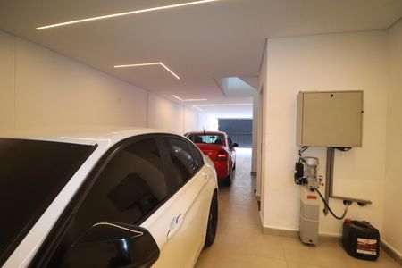 Casa à venda com 329m², 3 quartos e 6 vagasGaragem