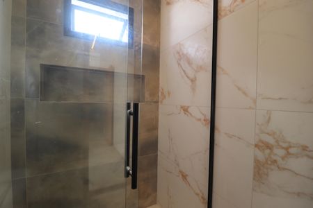 Casa à venda com 329m², 3 quartos e 6 vagasBanheiro da Suíte