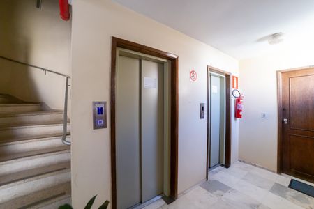 Apartamento à venda com 450m², 6 quartos e 2 vagas Apartamento à venda com 450m², 6 quartos e 2 vagasÁrea comum