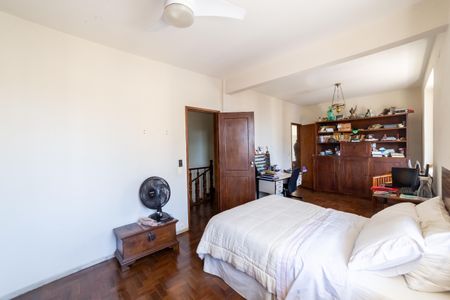 Apartamento à venda com 450m², 6 quartos e 2 vagas Apartamento à venda com 450m², 6 quartos e 2 vagasQuarto 2