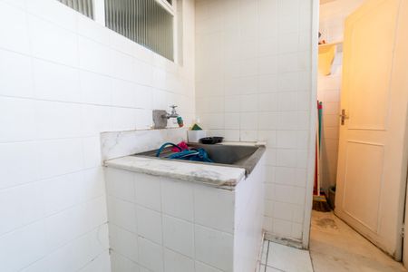 Apartamento à venda com 450m², 6 quartos e 2 vagas Apartamento à venda com 450m², 6 quartos e 2 vagasÁrea de Serviço 1