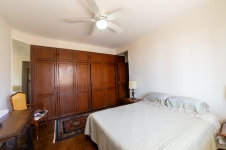 Apartamento à venda com 450m², 6 quartos e 2 vagas Apartamento à venda com 450m², 6 quartos e 2 vagasSuíte 3