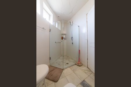 Apartamento à venda com 450m², 6 quartos e 2 vagas Apartamento à venda com 450m², 6 quartos e 2 vagasBanheiro da Suíte 1